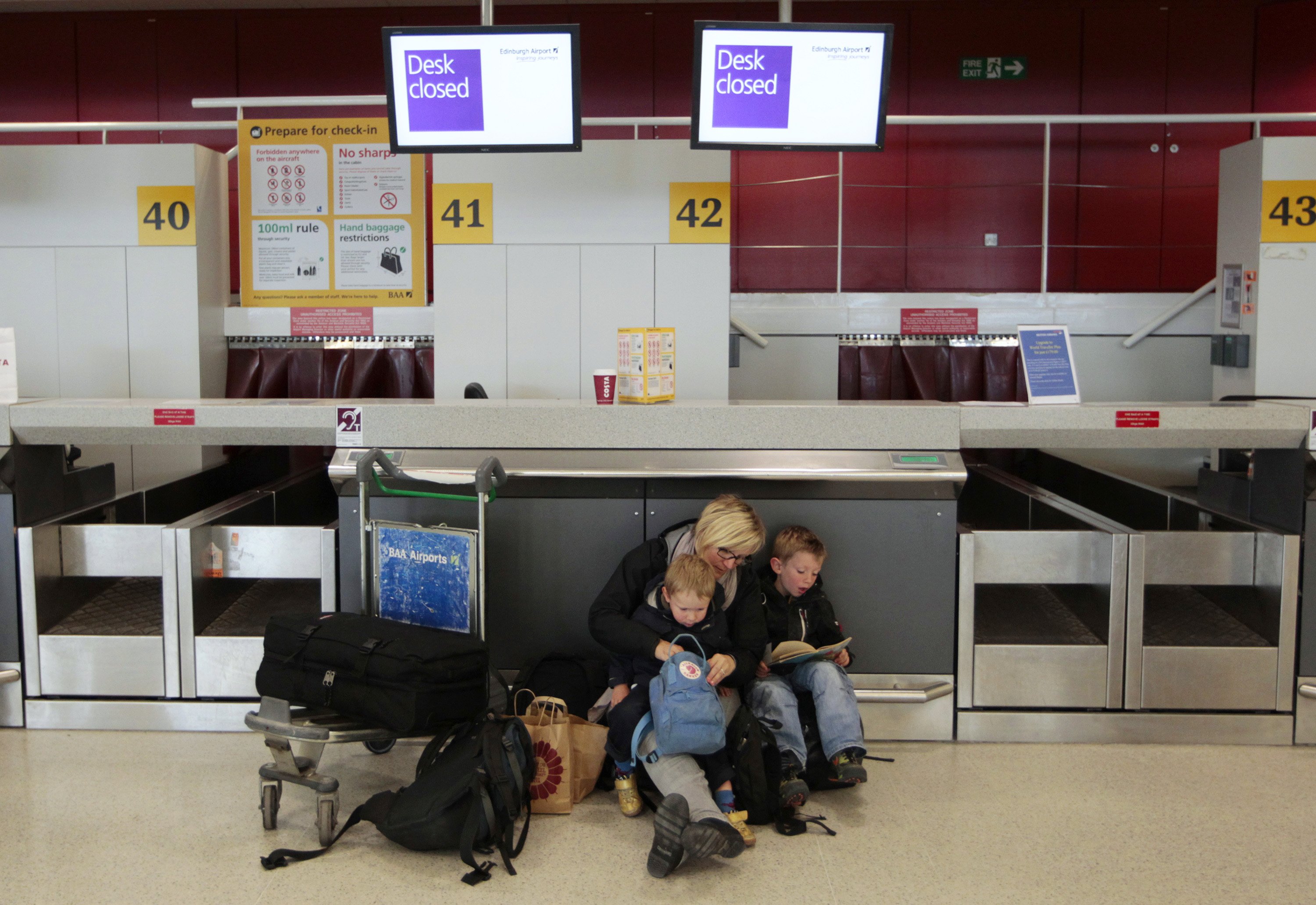 Κλείνουν αεροδρόμια στη Γερμανία λόγω τέφρας