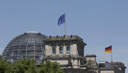 Deutsche Welle: «Απέτυχε» η γερμανική πολιτική έναντι της Ελλάδας