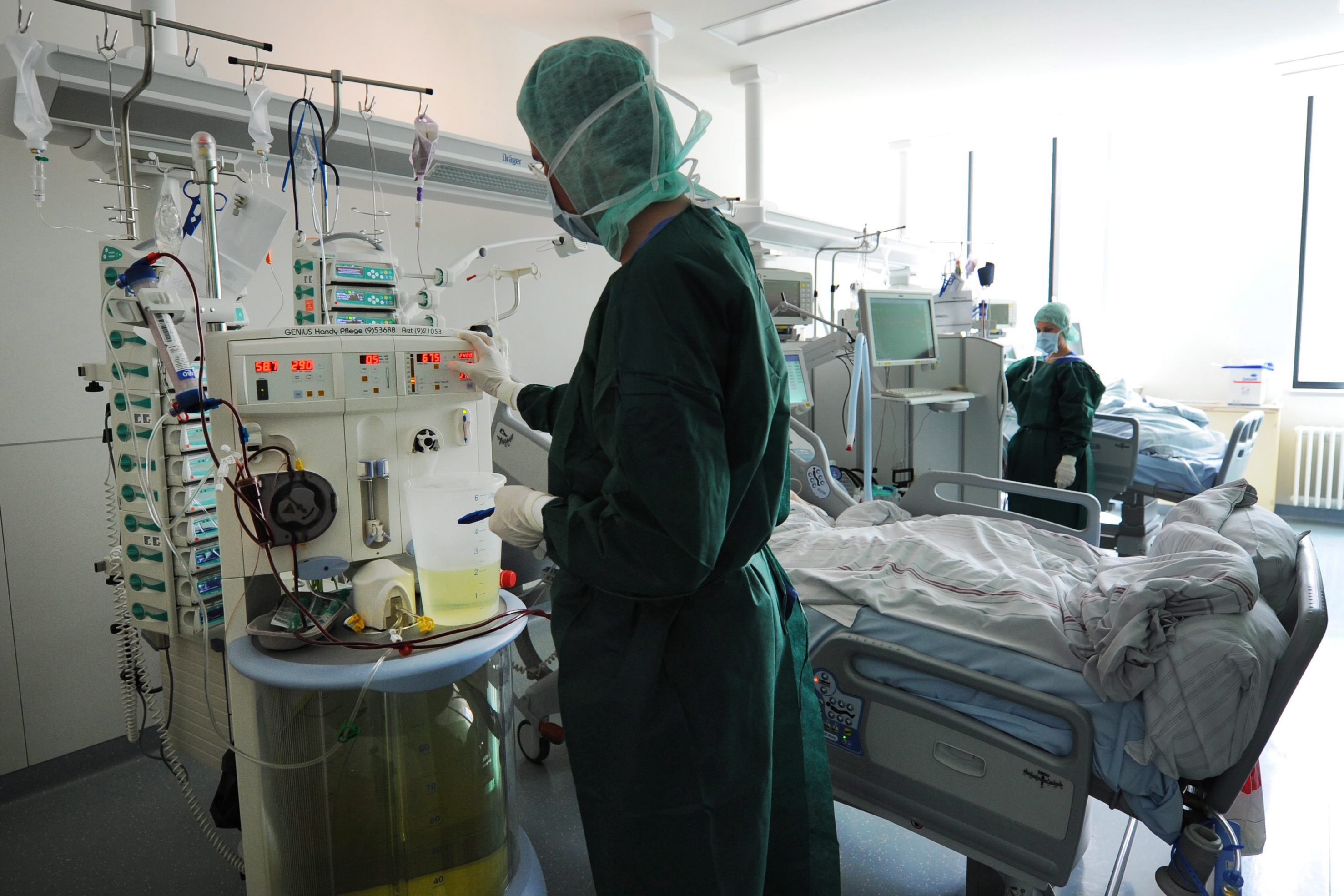 Διευκρινίσεις Βορίδη για προσλήψεις, ωράριο γιατρών, ανασφάλιστους