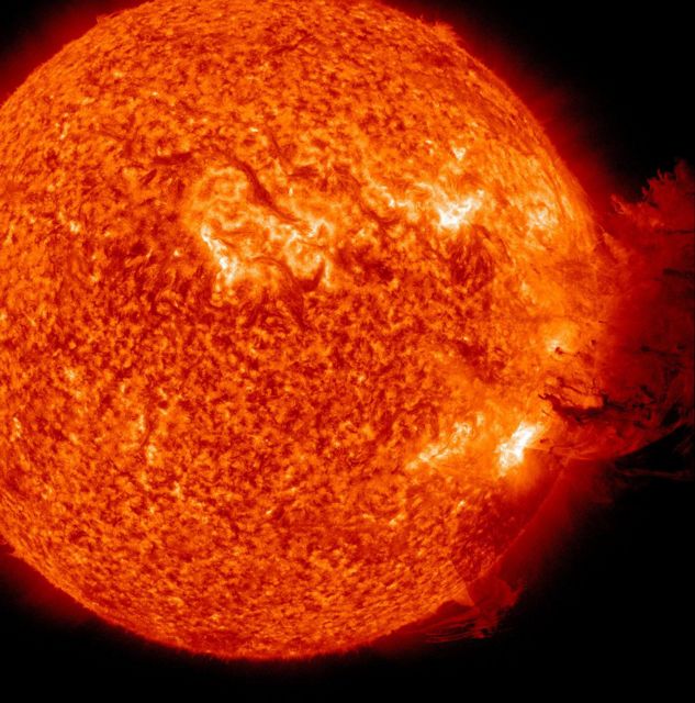 Εντυπωσιακή ηλιακή έκρηξη απειλεί την Γη