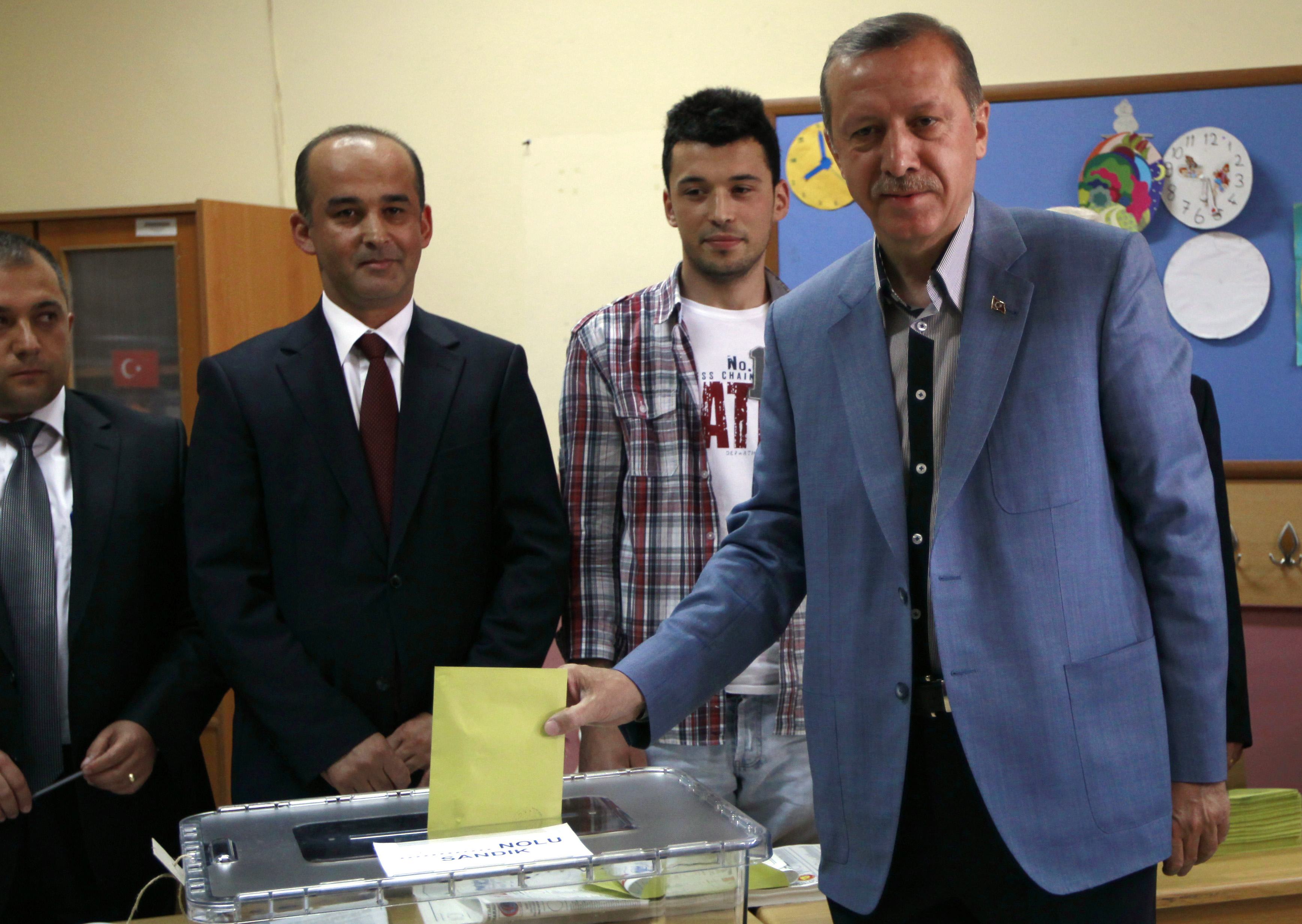 Εκλογές στην Τουρκία: Αυτοδυναμία για Ερντογάν