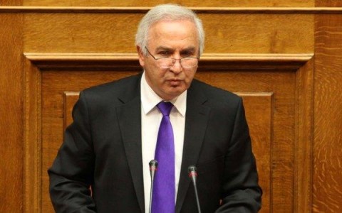 Αλ. Αθανασιάδης: «Δεν ψηφίζω το Μεσοπρόθεσμο και αναλαμβάνω τις ευθύνες μου»