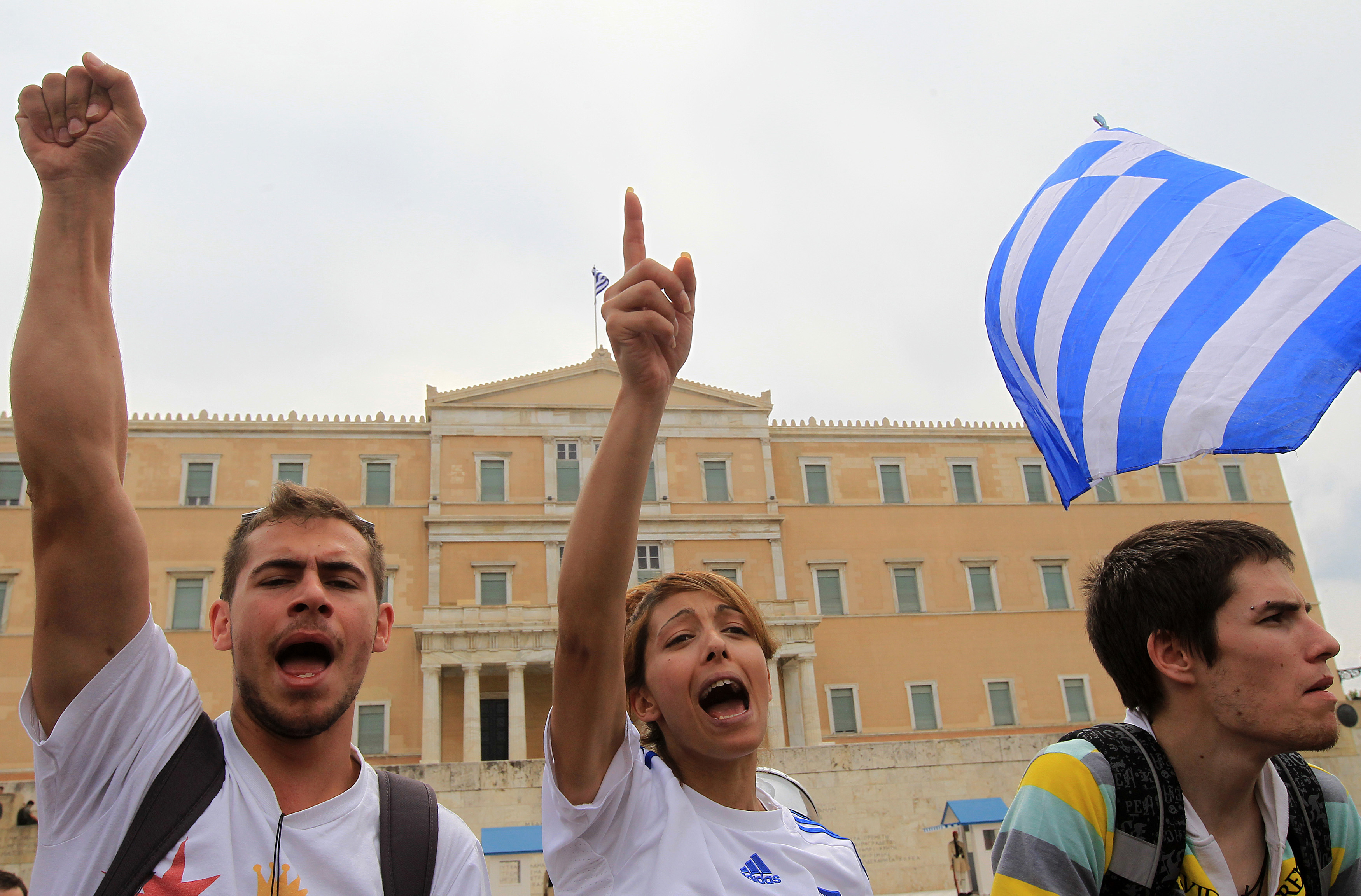 Η πλατεία τρόμαξε και την Ευρώπη