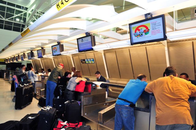 Διεθνής Αερολιμένας Αθηνών: Προσφορά 6μηνης εργασίας σε νέους