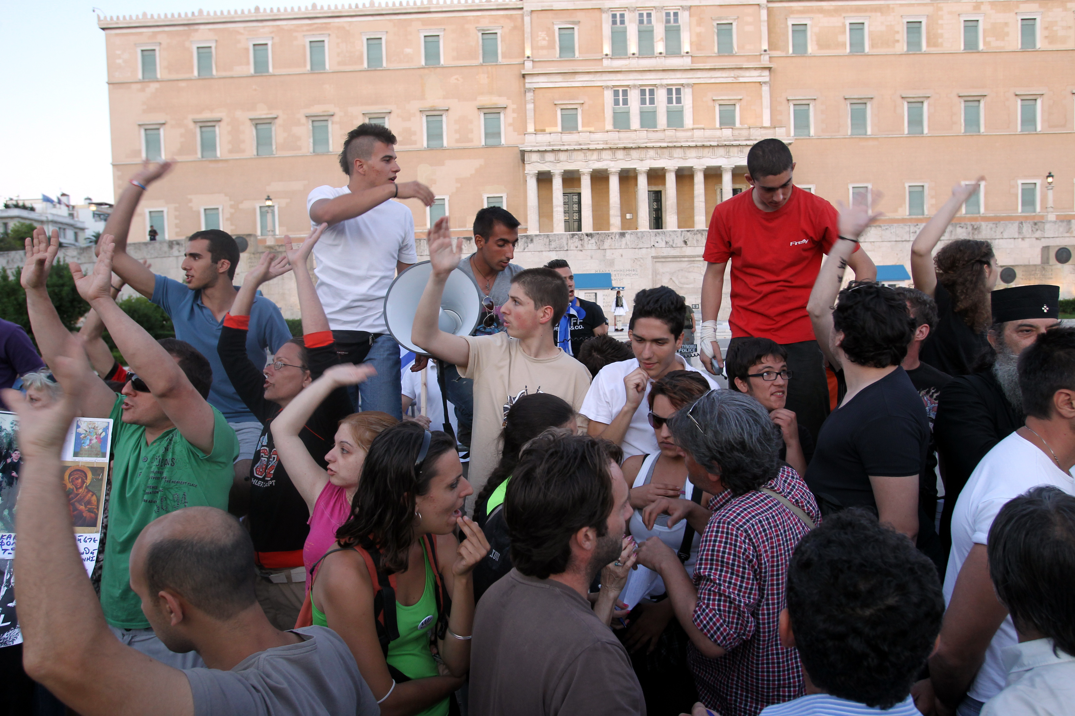 Αθήνα: Κλειστό το Κέντρο από Αλεξάνδρας- Δακρυγόνα σε Ευαγγελισμό και Στάδιο