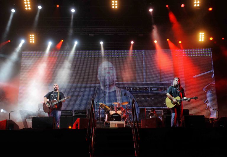 Πυξ Λαξ Συναυλία : Η 30 χρονη ιστορία τους στη σκηνή του ΟΑΚΑ | tovima.gr