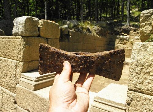 Ενας  διπλούς  πέλεκυς από τους αρχαίους Θράκες βρέθηκε στη Βουλγαρία