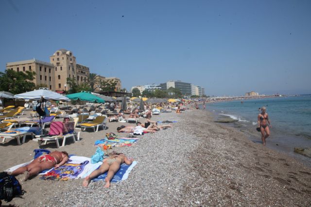 ΕΛΣΤΑΤ: 5,5% μείωση των τουριστικών αφίξεων το 2012