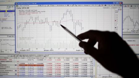 Υποβαθμίζει ο Fitch το κρατικό αξιόχρεο της Ιταλίας