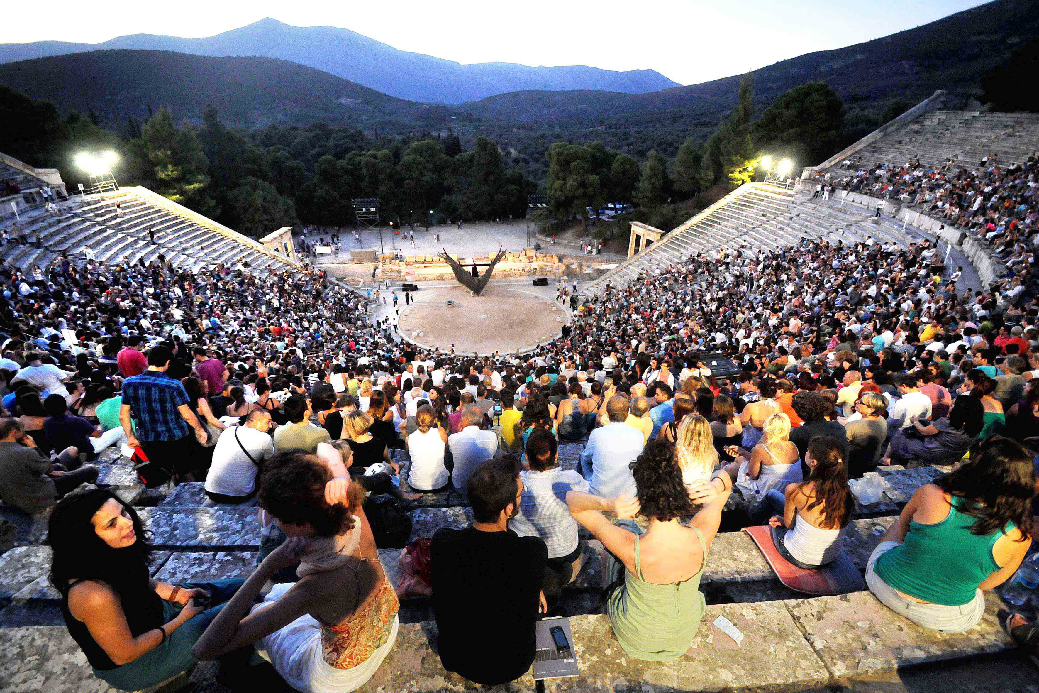 Κ. Τζαβάρας: Προανήγγειλε Φεστιβάλ Αρχαίου Θεάτρου Επιδαύρου