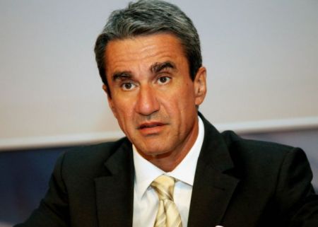 Συνάντηση Λοβέρδου με καθηγητές για τη διαθεσιμότητα