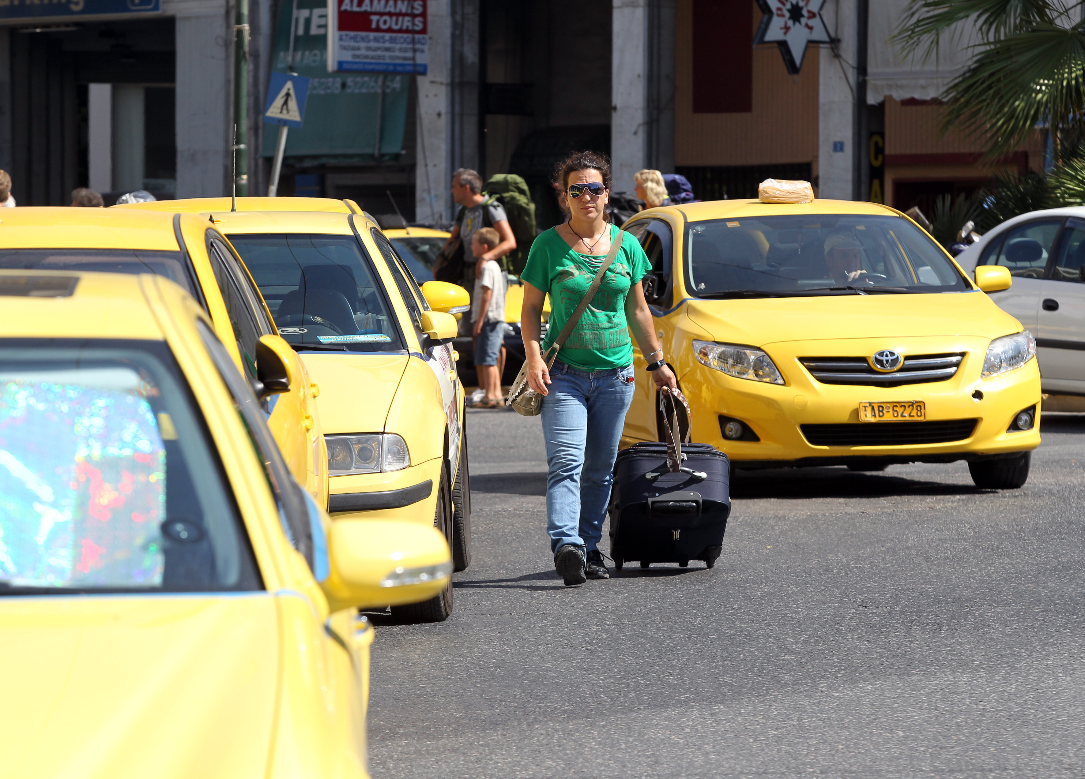Προς κοινές απεργίες ταξί-μέσων μαζικής μεταφοράς