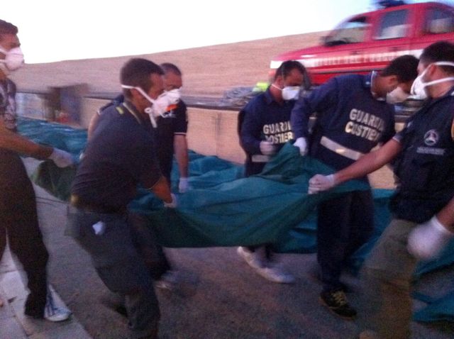 Λαμπεντούζα: 25 μετανάστες νεκροί σε πλοίο που είχε αναχωρήσει από τη Λιβύη