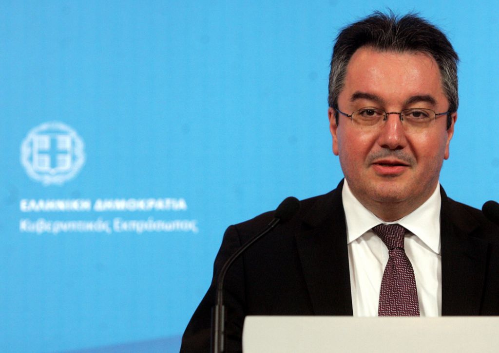 Ηλίας Μόσιαλος: Καταργούνται τα μυστικά κονδύλια