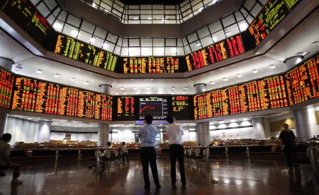 Λιγότερες κατά 17 δισ. ευρώ οι εισροές στα ευρωπαϊκά θεσμικά χαρτοφυλάκια