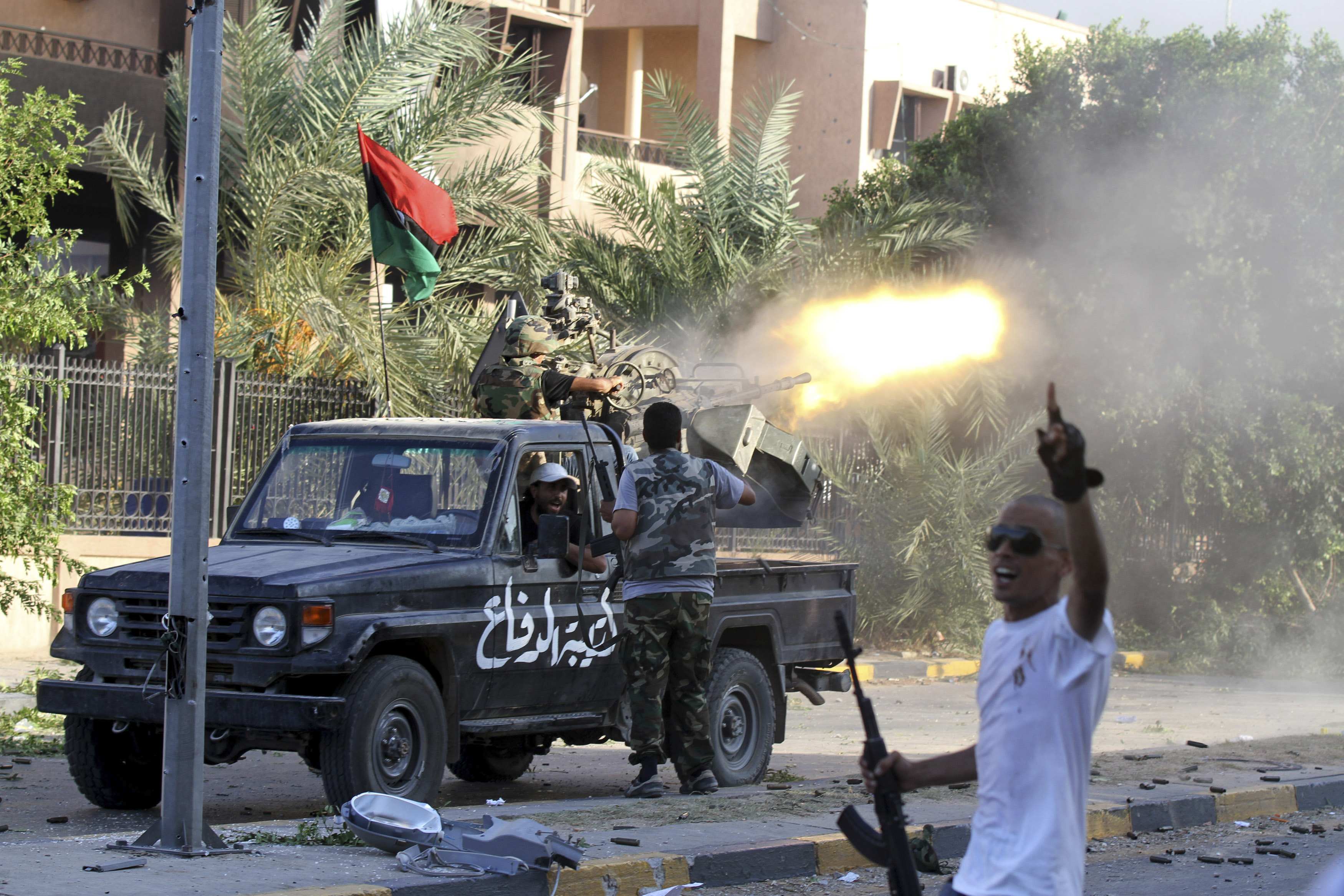 Διεθνής Αμνηστία:«Καντάφι-αντάρτες διέπραξαν εγκλήματα πολέμου»