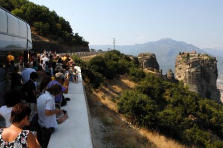 Σε… θαύμα ελπίζει ο θρησκευτικός τουρισμός στην Ελλάδα