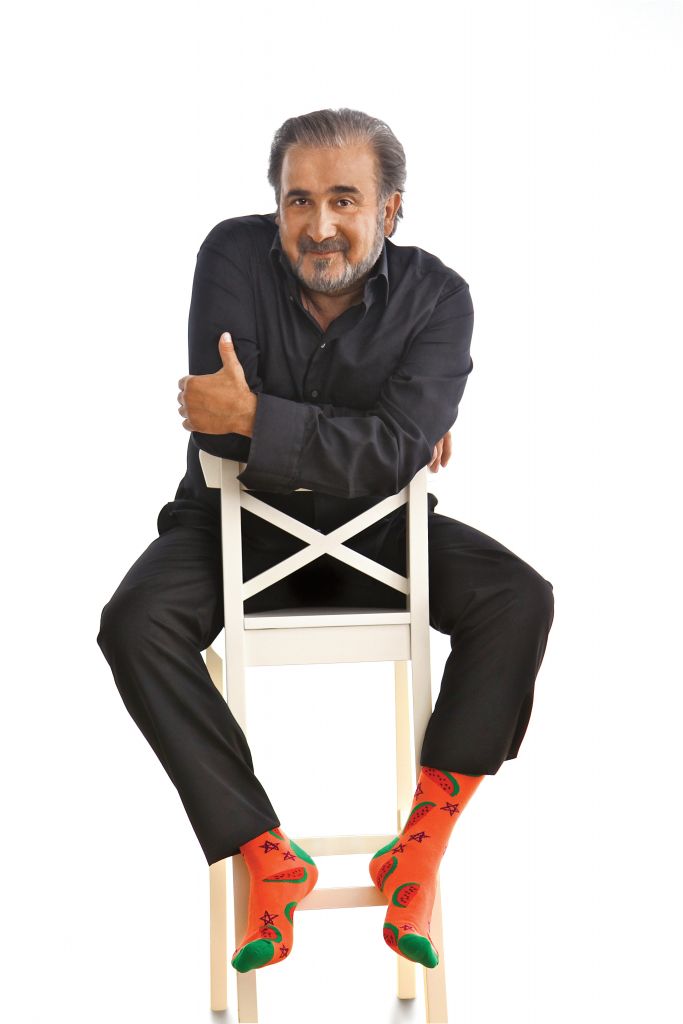 Τα δύο πρόσωπα του Λάκη Λαζόπουλου