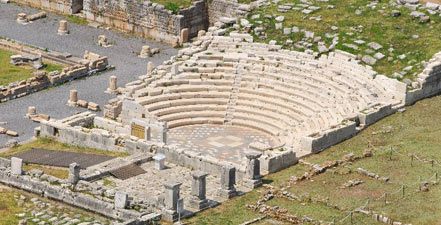 Τα Αρχαία Θέατρα «ζωντανεύουν» με μουσική και λόγο