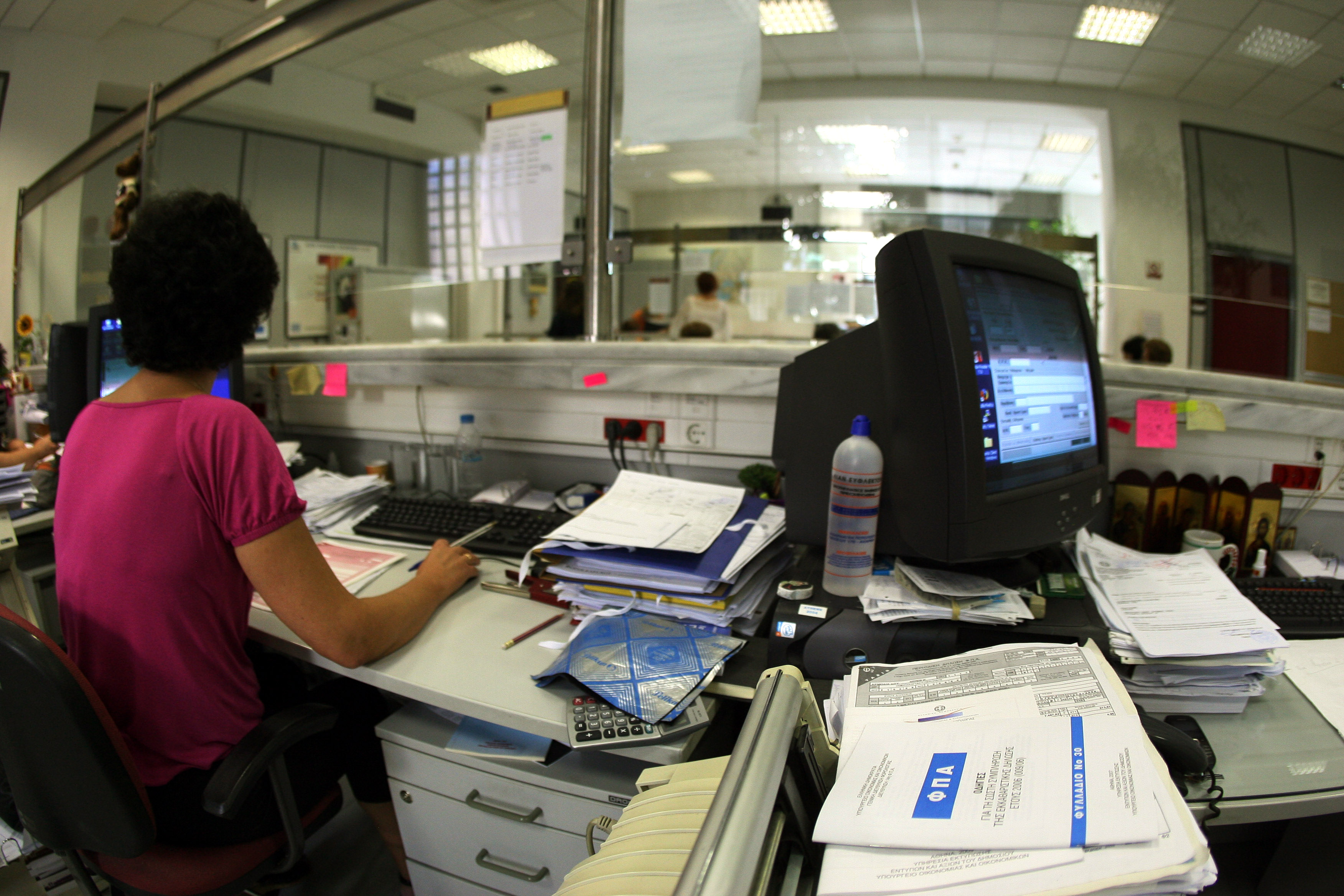 Δημόσιο: Εντατικοποιείται ο έλεγχος πιστοποιητικών πρόσληψης