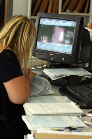 Αλαλούμ με τις φορολογικές δηλώσεις – προαναγγελία παράτασης πριν ακόμη ξεκινήσει η διαδικασία