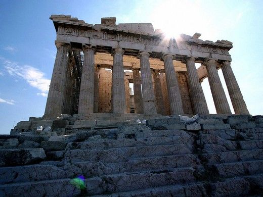 New York Times: Πόλος έλξης για τους τουρίστες η Ελλάδα εν μέσω ύφεσης