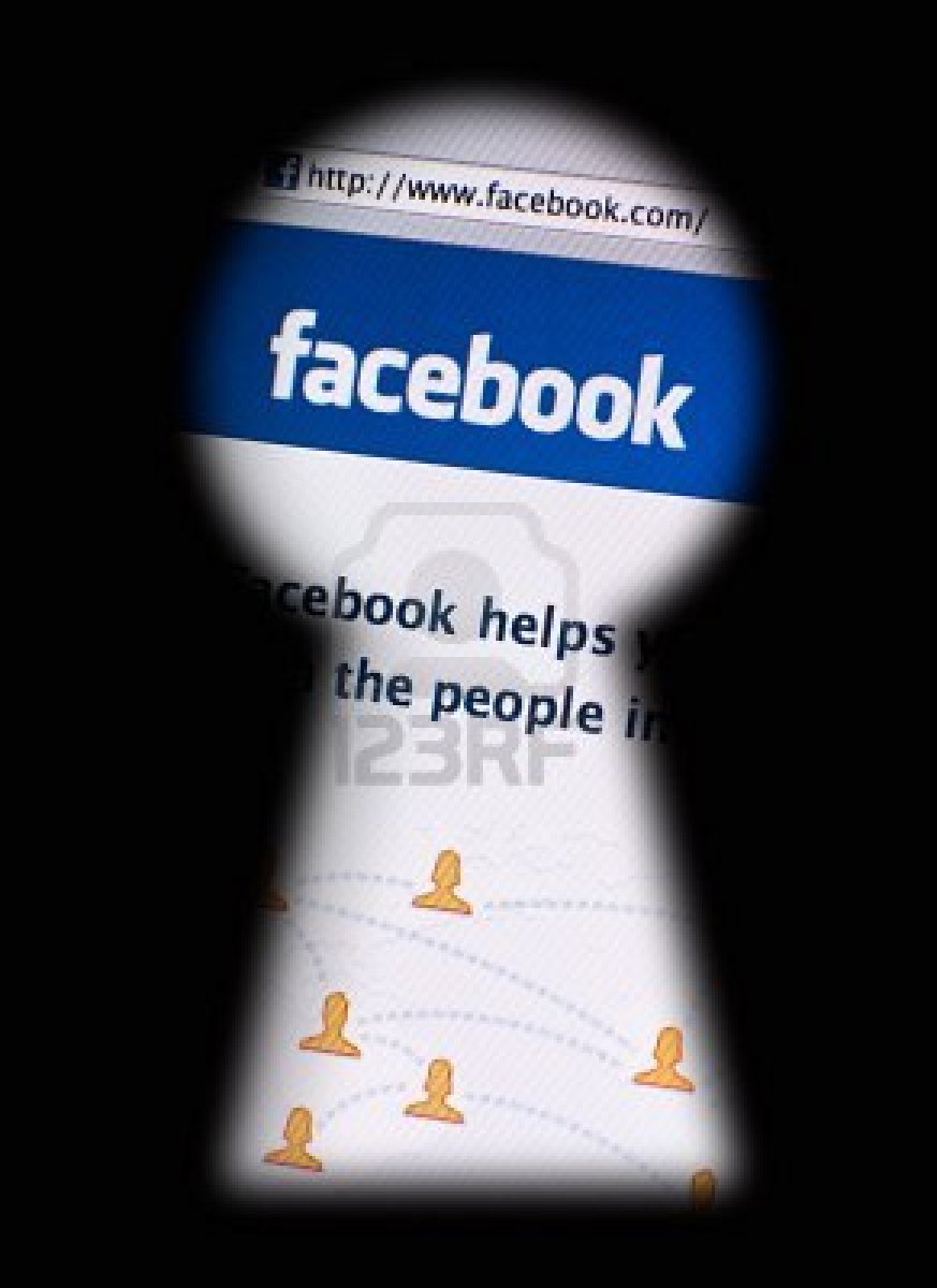 Το Facebook βλάπτει σοβαρά τα προσωπικά δεδομένα