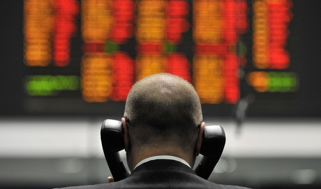 Βουτιά σημειώνουν οι βρετανικές μετοχές μετά την είδηση των πρόωρων εκλογών