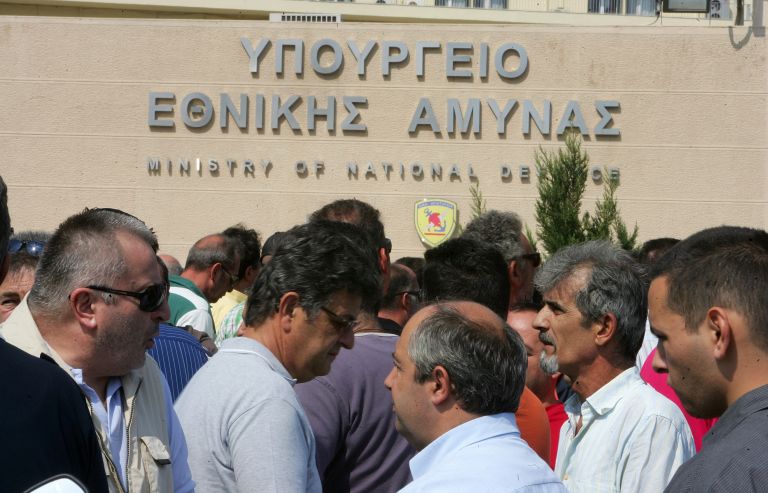 Π. Παναγιωτόπουλος: Να μην υπάρξουν διπλές μειώσεις στις συντάξεις των αποστράτων των ΕΔ | tovima.gr