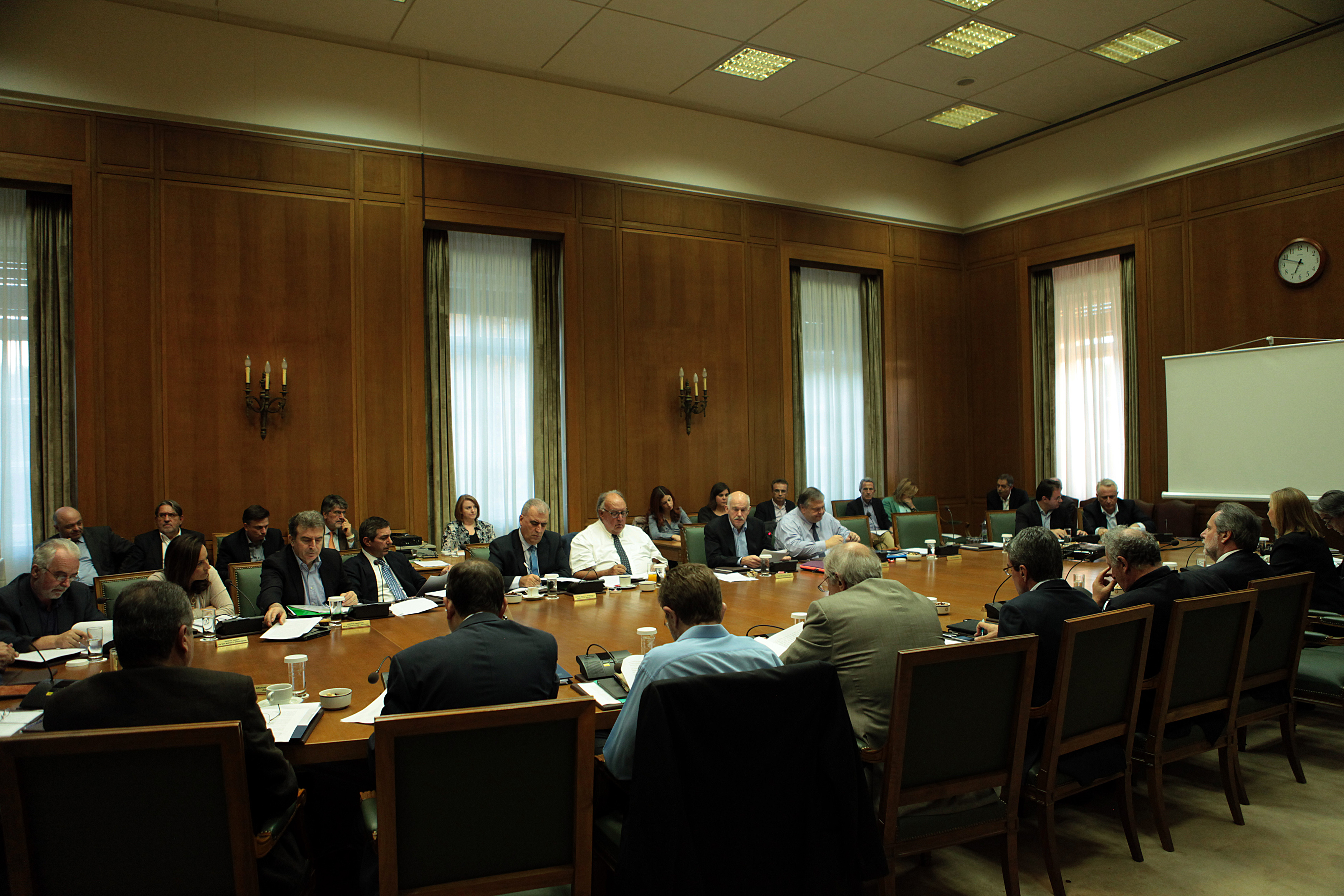 30.000 άτομα σε εφεδρεία το 2011