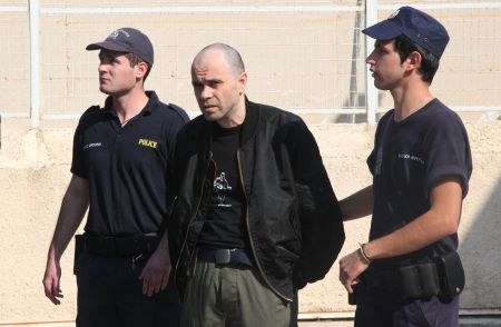 Νέο κείμενο Μαζιώτη βάλλει κατά ΝΔ –  ΣΥΡΙΖΑ