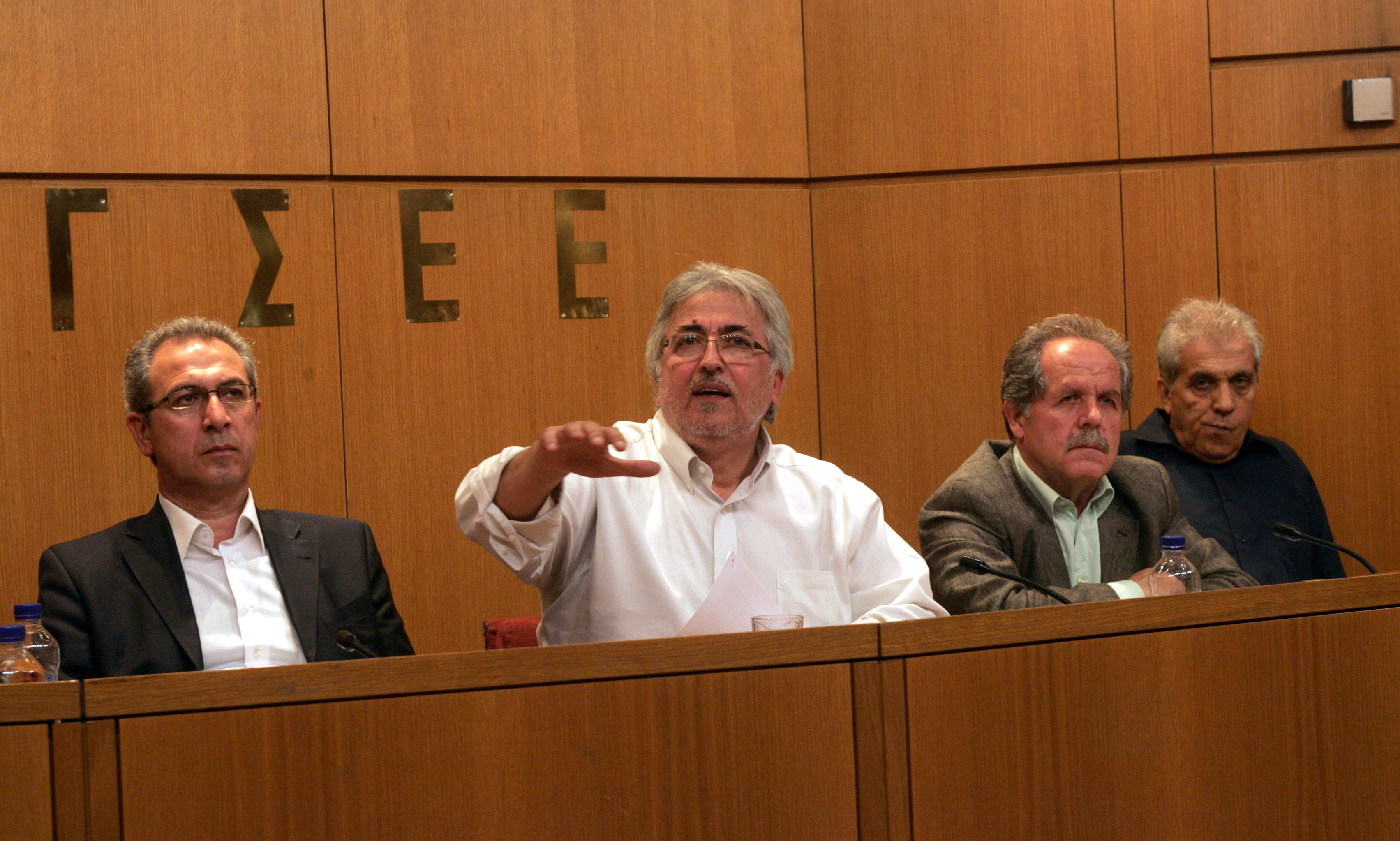 «Βόμβα» της ΔΑΚΕ για μνημόνιο και τους υποστηρικτές του