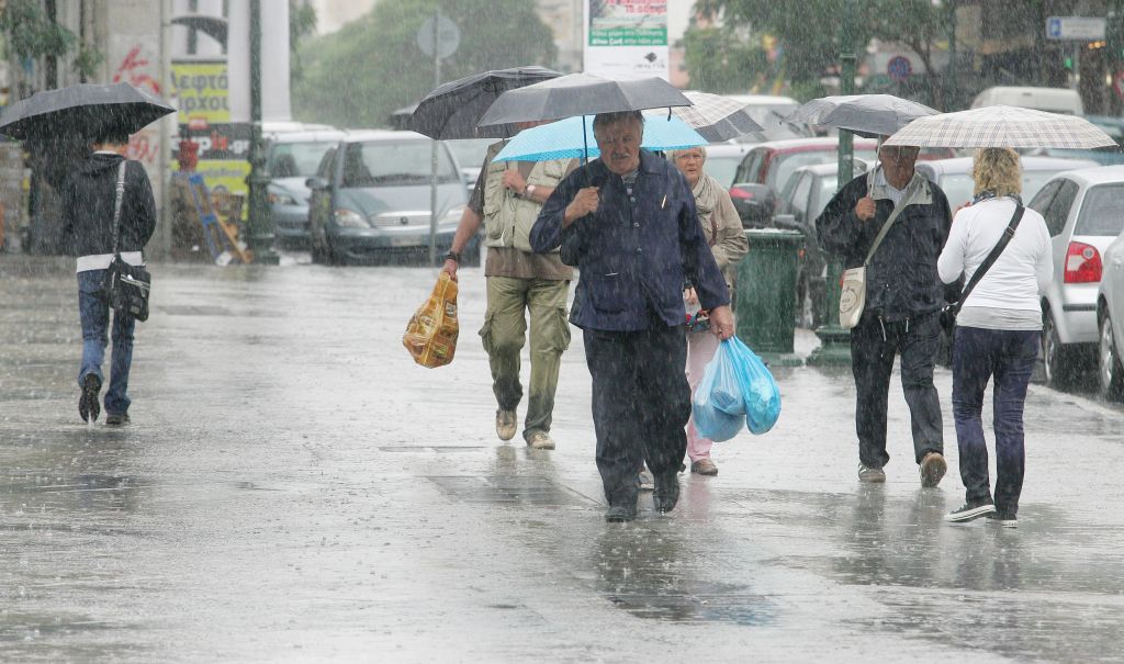 Βροχές και τσουχτερό κρύο – άνοδος θερμοκρασίας από την Πέμπτη