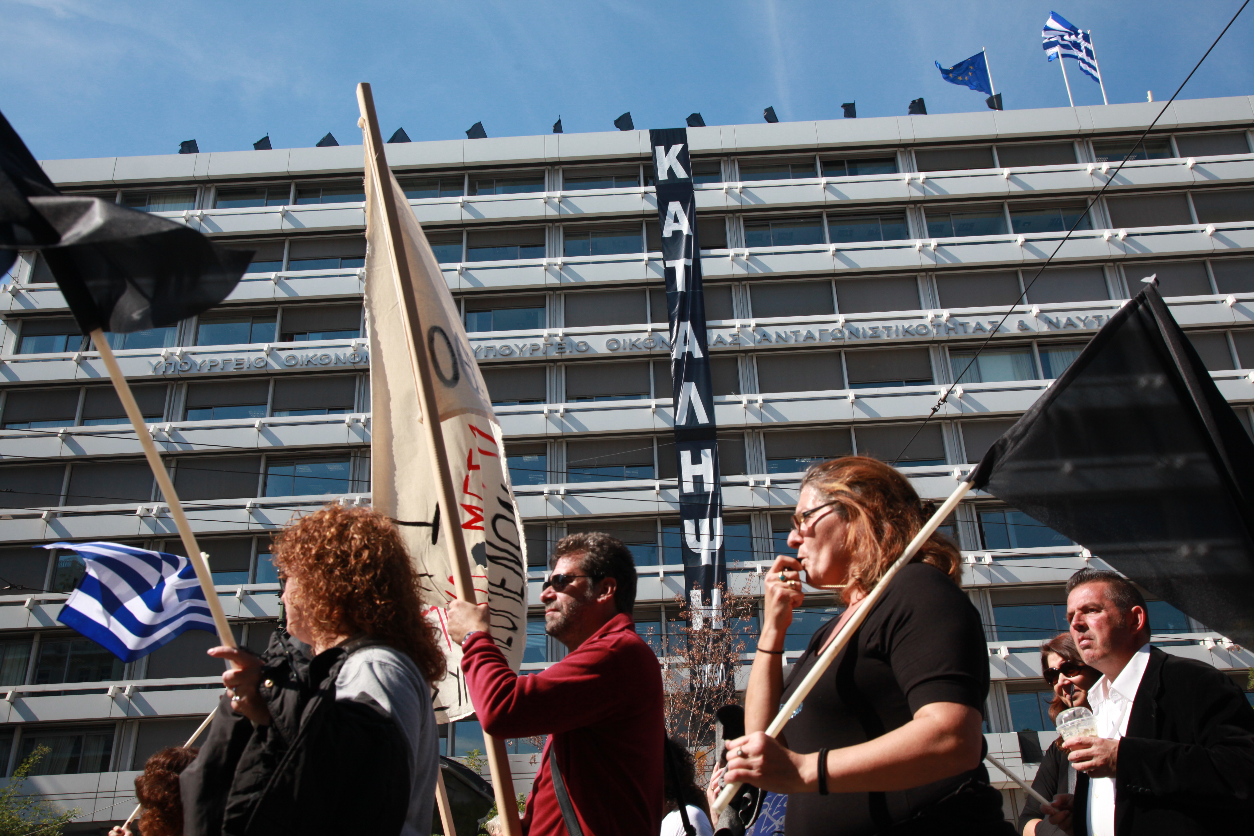 Στον Ελαιώνα το υπουργείο Οικονομικών