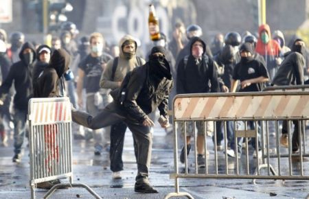 Τα υποβαθμισμένα προάστια της Ιταλίας έτοιμα να «εκραγούν»