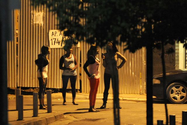 Ο φόβος των τζιχαντιστών γέμιζε τσέπες αστυνομικών