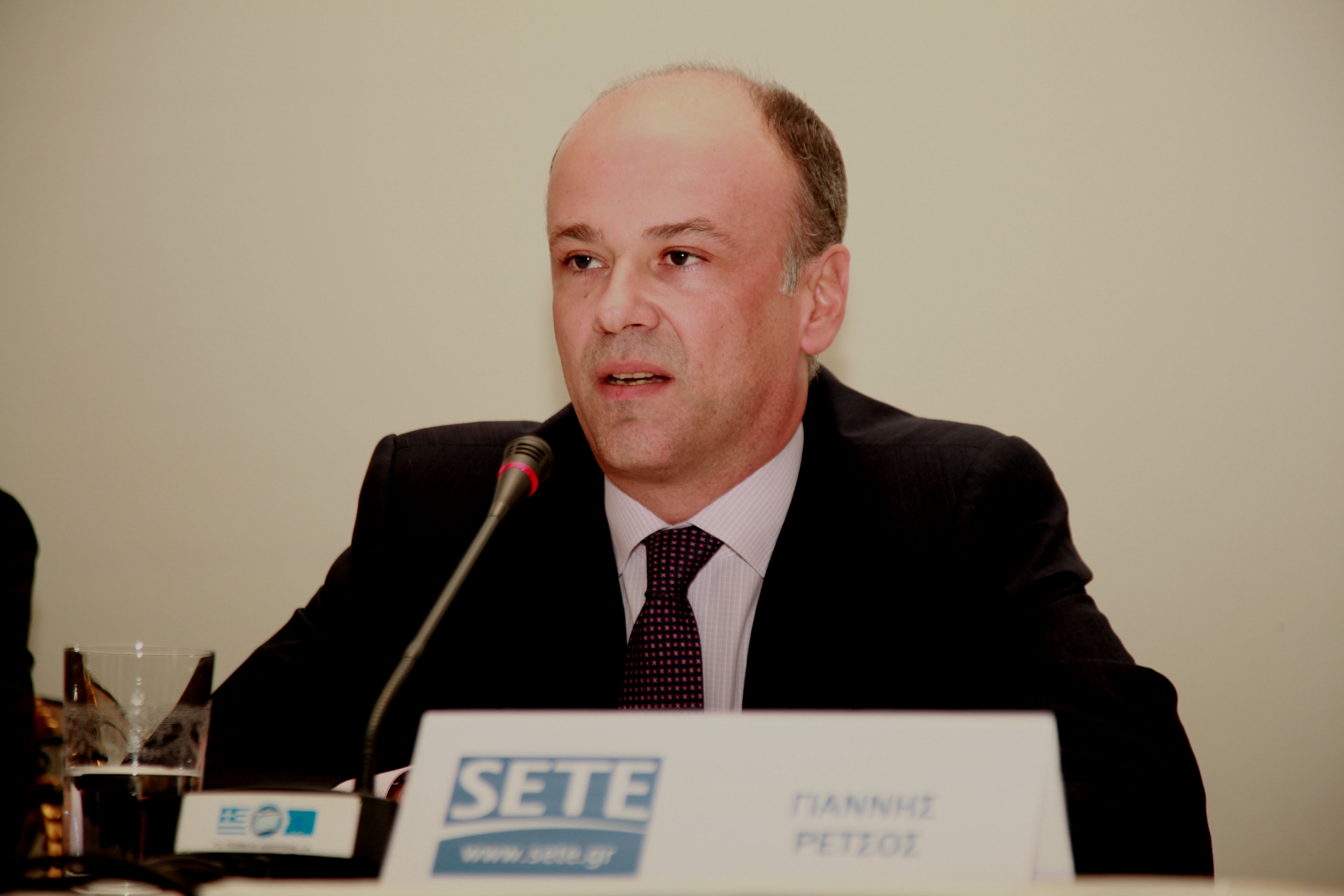 Γιάννης Ρέτσος: Το προσφυγικό μειώνει τη θετική αντίληψη για τη χώρα