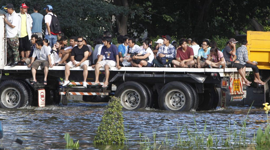 Εκκενώνονται περιοχές της Μπανκόγκ ενόψει νέων πλημμυρών