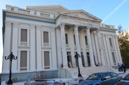 Μέρος εσόδων από θεατρική παράσταση για την αποκατάσταση της υγείας αθλητή