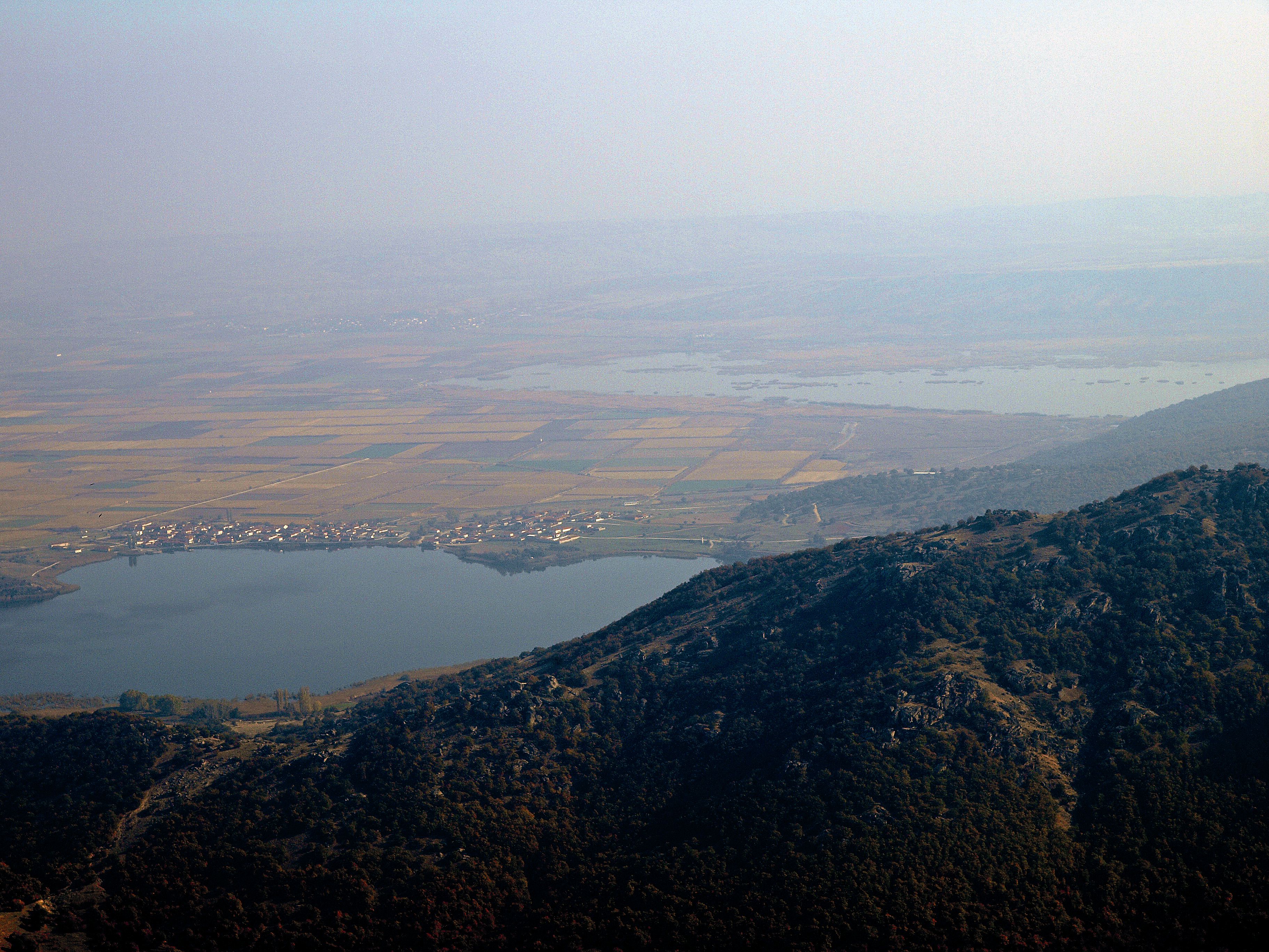 Κρασί στην όχθη