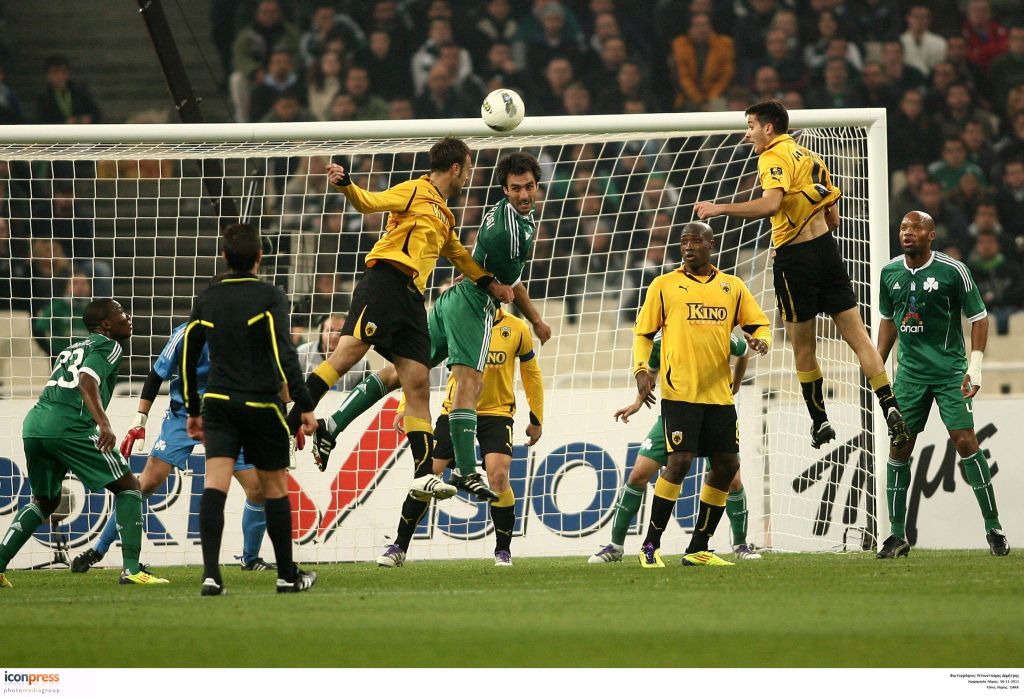 Σούπερ Λίγκα: «Φωτιά» σε κορυφή και ουρά