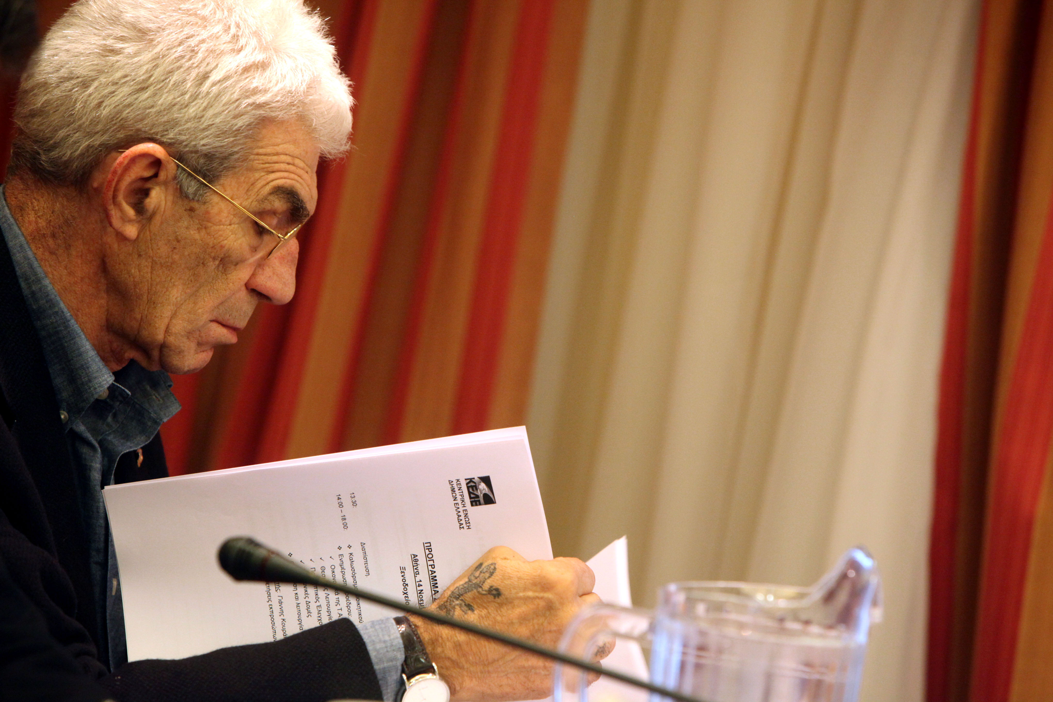 Γ. Μπουτάρης: «Να κηρυχθεί παράνομη η Χρυσή Αυγή»