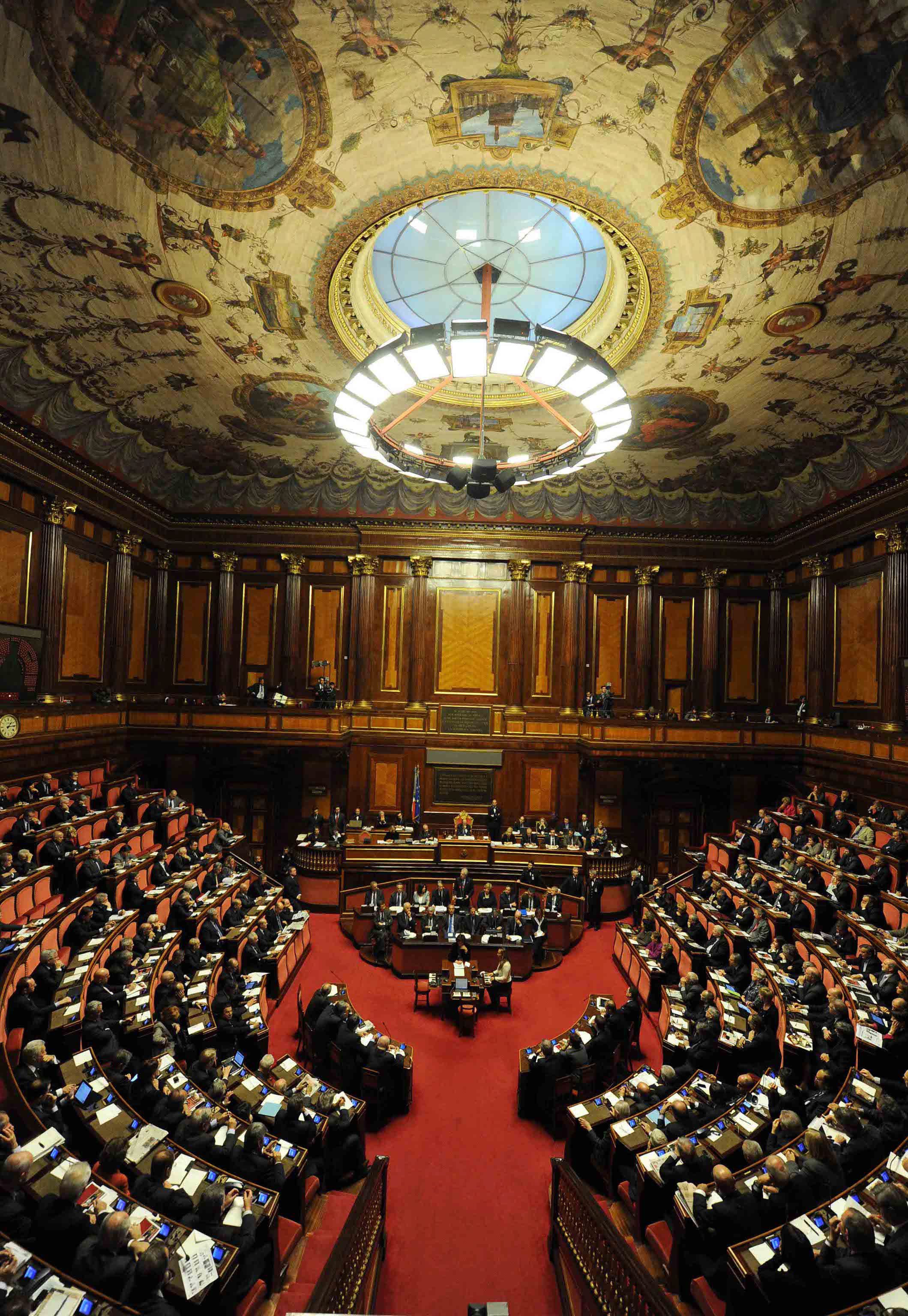 Στo ιταλικό Κοινοβούλιο για ψήφο εμπιστοσύνης η κυβέρνηση Μόντι