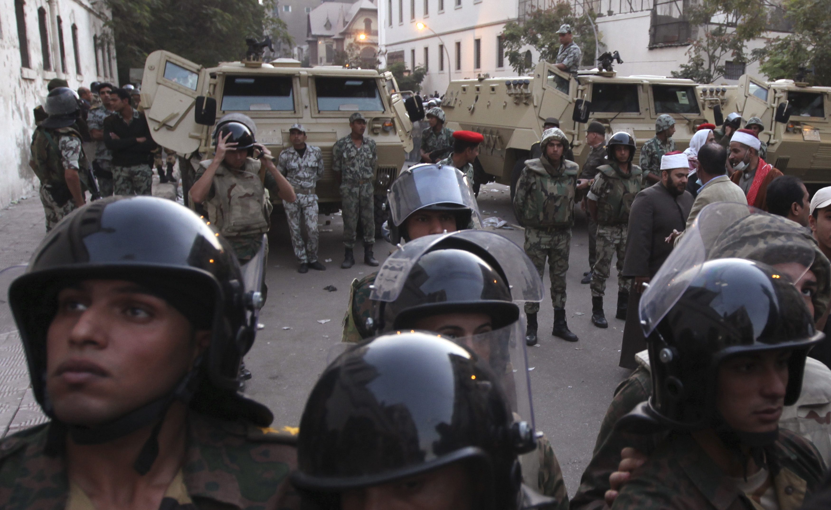 Αίγυπτος: Οι εκλογές θα διεξαχθούν κανονικά παρά τα  επεισόδια