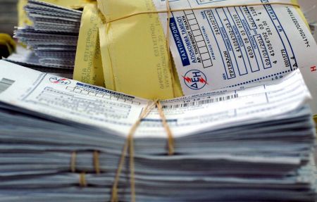 Ενα εκατομμύριο ιδιοκτήτες δεν πλήρωσαν το χαράτσι της ΔΕΗ