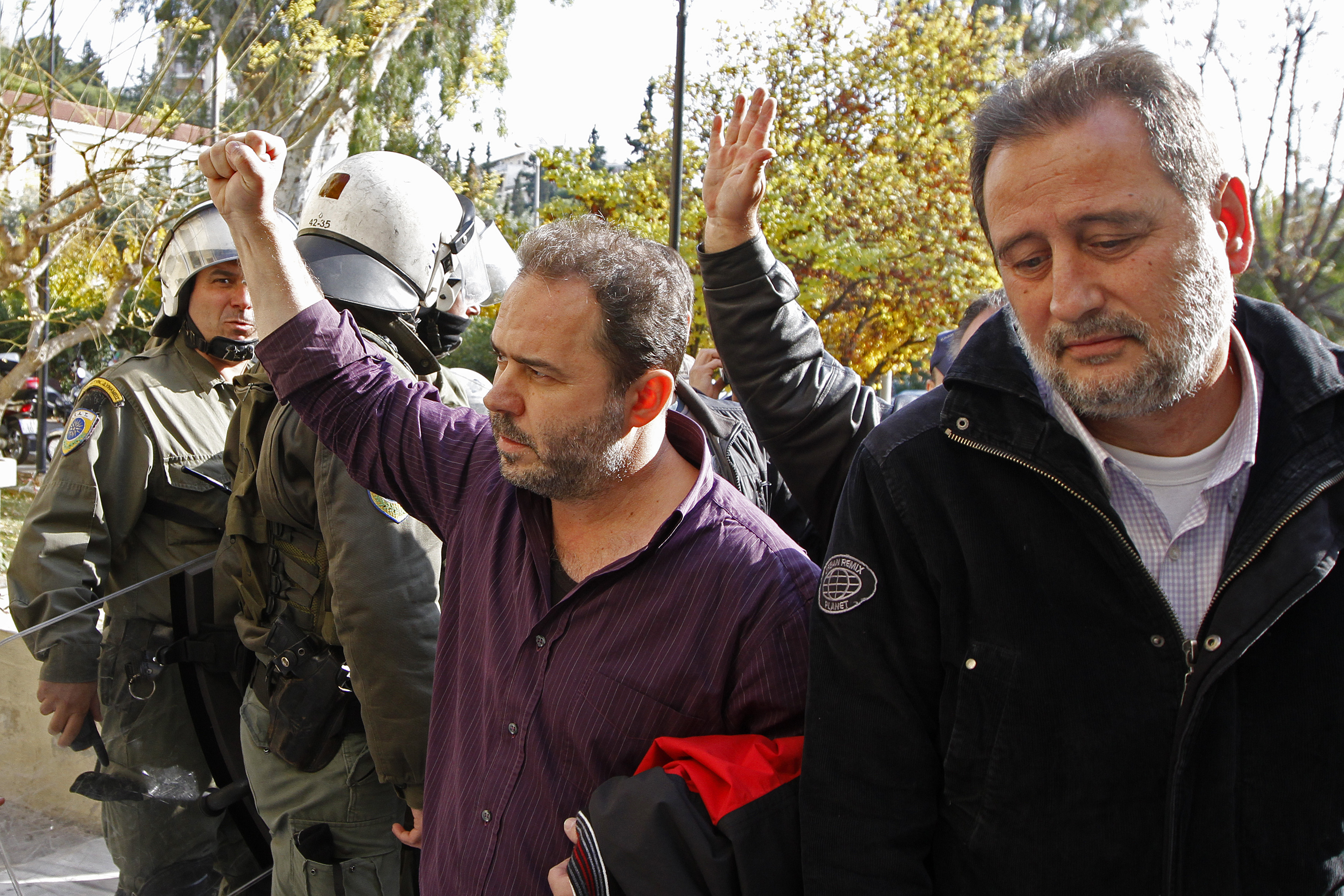 Ν. Φωτόπουλος: «Δεν θα φύγουμε εμείς από το ΠαΣοΚ για να μείνουν οι χθεσινοί»