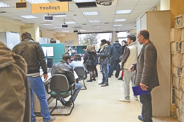 Η ανεργία επιστρέφει          στα ποσοστά της κρίσης