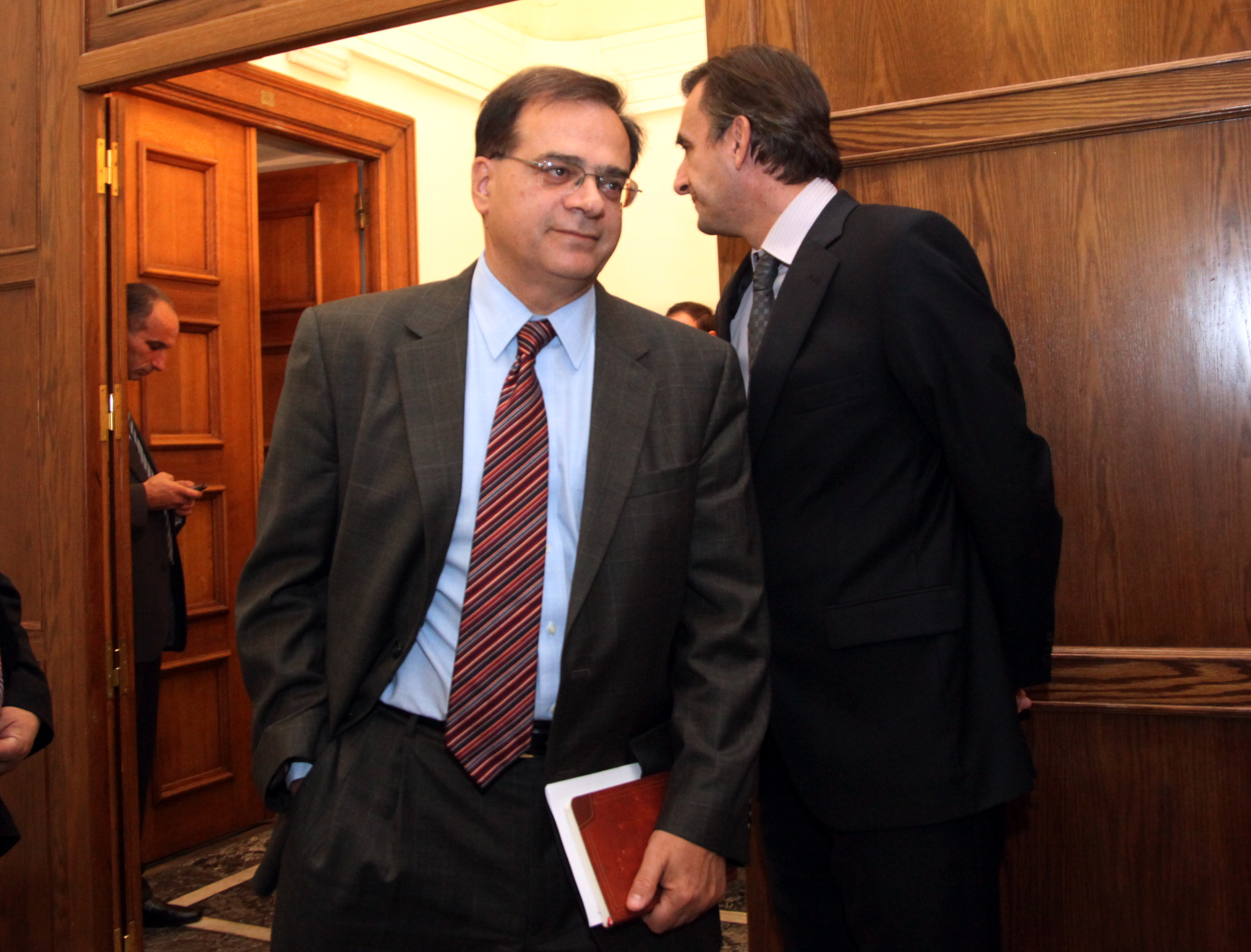 Αναλαμβάνει καθήκοντα το απόγευμα της Τρίτης ο Γκίκας  Χαρδούβελης – Στουρνάρας, Παπασταύρου την Τετάρτη στον Σόιμπλε