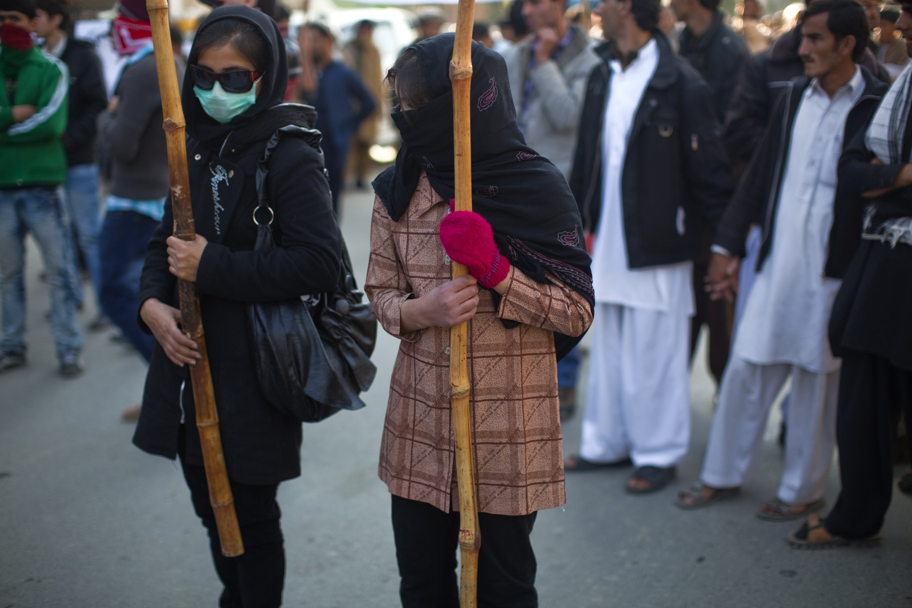 Αφγανή παντρεύεται τον βιαστή της για να γλιτώσει καταδίκη για μοιχεία