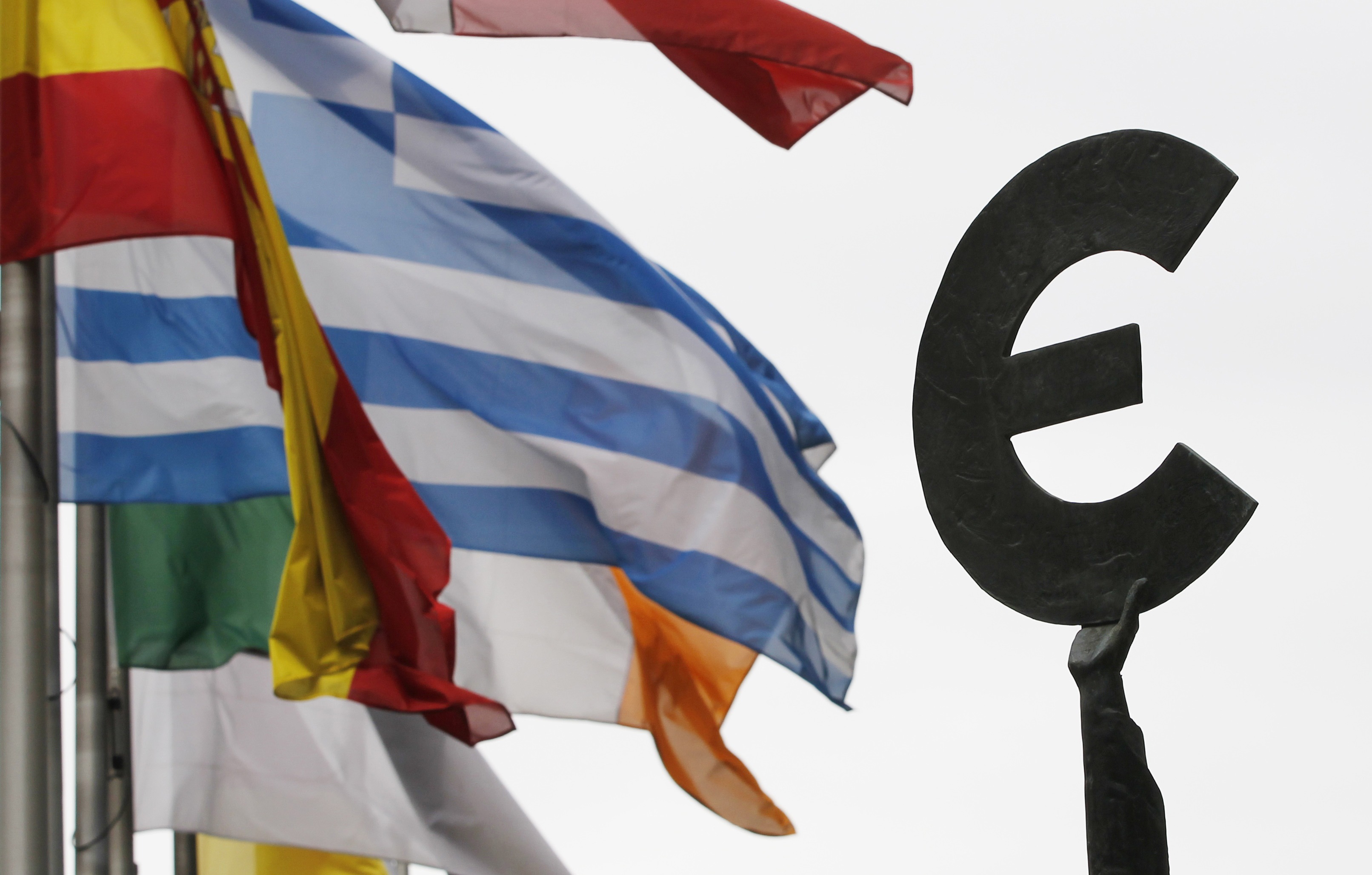 Bloomberg: Η Ευρώπη όλο και πιο κοντά στο διαζύγιο με την Ελλάδα
